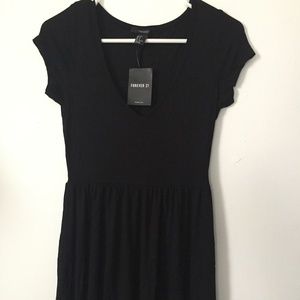 Forever 21 T-Shirt V-Neck Stretch Skater Dress